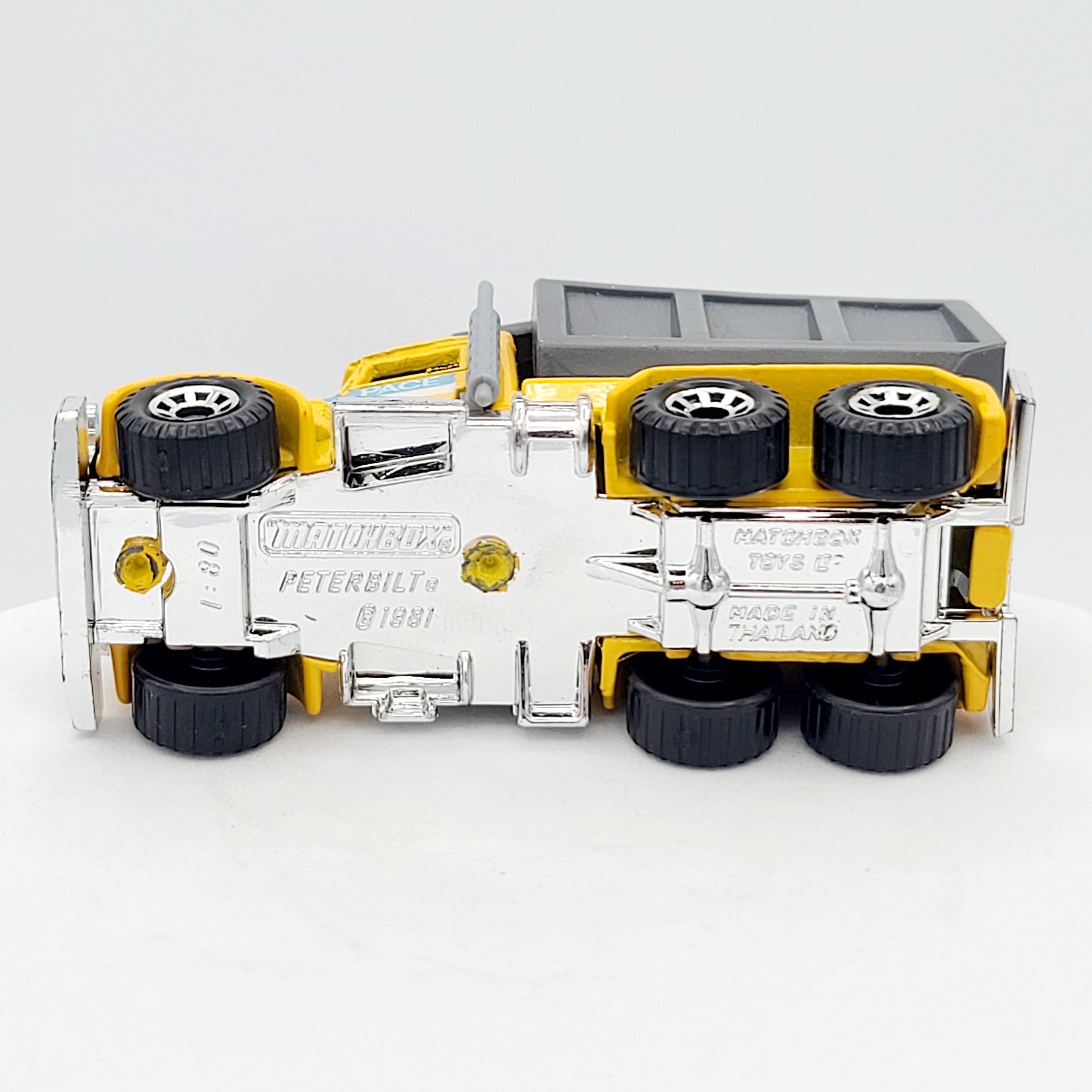 Matchbox Peterbilt i80 Dump Truck "Pace" (1990, 1991 MBX Basic 1-75)